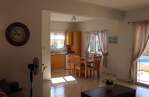 Universal Apartment | Stunning 2 Bedroom Ground Floor Apartment In Paphos