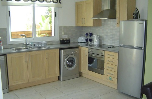 Pernera Villa | Stunning 3 Bed Villa with Pool, WIFI, mins to the beach & amenities