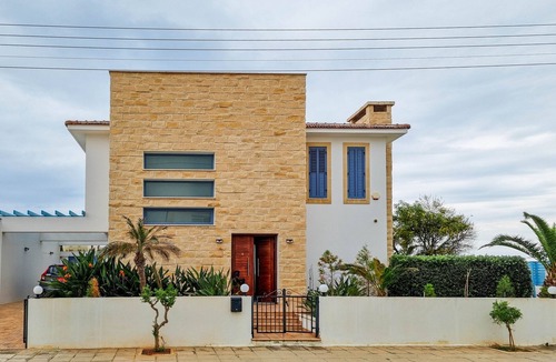 Ayia Thekla Villa | Stunning 5-bedroom Sea Front Villa with Private Pool