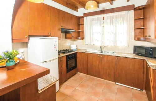 Miliou House | Stunning home in Miliou Paphos with 3 Bedrooms, Sauna and Outdoor swimming pool