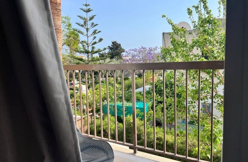 Paphos Apartment | Stylish 1/bdr central apart near the beach