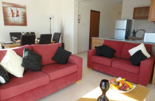 Anafotida Villa | Stylish Villa With Swimming Pool