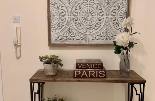 Acropolis Apartment | Stylish Well-Equipped 2-bed flat in Nicosia Centre