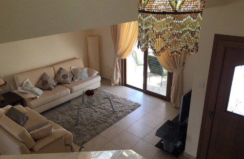 Pissouri House | Sunrise 2 bedroom villa.