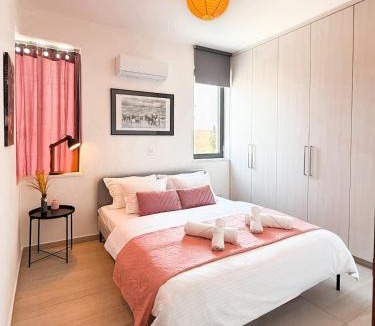 Larnaca Apartment | Sunset Balcony and Espresso Station Apartment