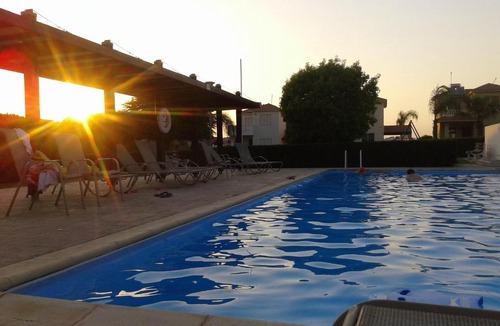 Pervolia House | Sunset Garden Villa