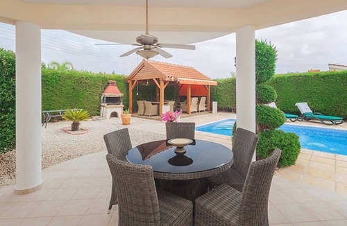 Mandria Villa | Sunset VIlla holiday home Mandria