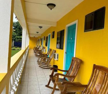 Little Corn Island Hotel | Sunshine Hotel Little Corn Island