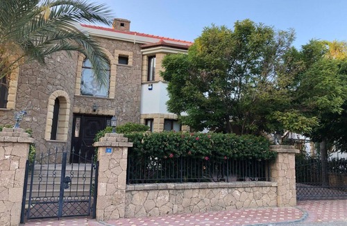 Acropolis Villa | Super Villa for rent 100m. from the sea