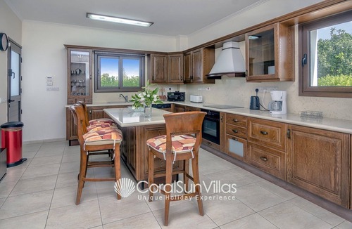 Argaka Villa | Superb Spacious Sea Front Villa - sleeps 9 - ASK for 10% off 2021