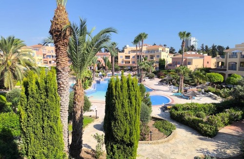 Paphos Apartment | Superstar free Internet free welcome pk