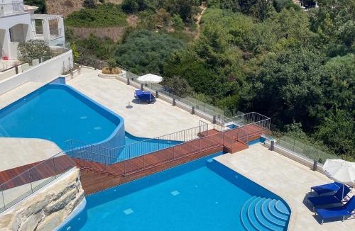 Tala Apartment | Tala Luxury apartments with pool by Raise