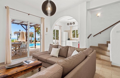 Ayia Thekla Hotel | Thalassines Beach Villas