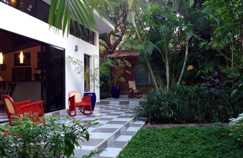 Managua Villa | The Artist's Garden, Charming 2BR Casita And Studio
