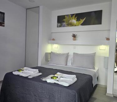 Alona Apartment | THE CLIFF ALONA