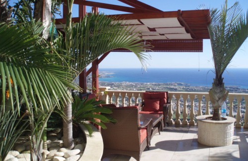 Peyia Town Villa | The "Coral Suite" Villa. Large Party Groups, Weddings, Anniversaries