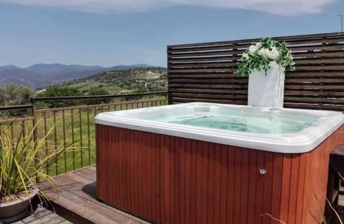 Lasa House | The Hideaway - A Paradise of Bird Song - Panoramic Views - Roof Top Hot Tub