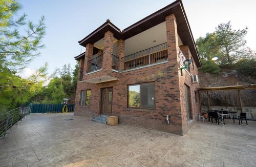 Kalo Chorio Villa | The Hill: Mountain Sky Villa Retreat