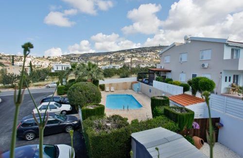 Peyia Town Apartment | The Marilouize Apartment