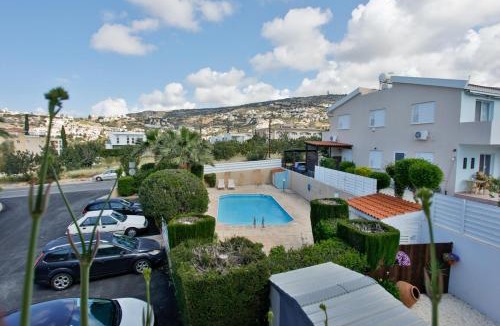 Peyia Town Apartment | The Marilouize Apartment
