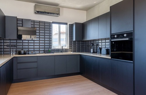 Larnaca Apartment | The Penthouse: 3BR Seaview-Private Pool in Larnaca