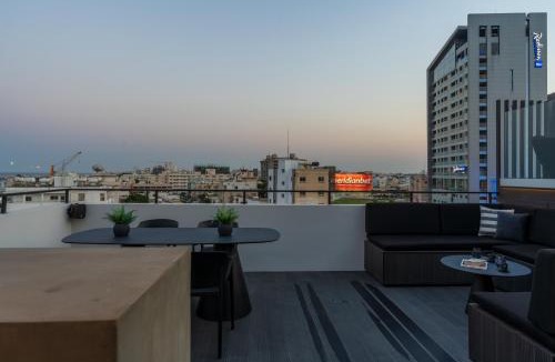 Larnaca Apartment | The Penthouse - 3BR Seaview with Private Pool in Larnaca