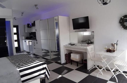 Kiti Apartment | The Pervoli Studio - Pool - Close to Beach