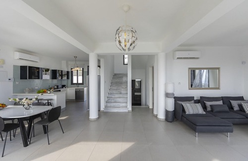 Protaras Villa | The Secret to Enjoying Your 5 Star Villa with Large Private Pool, Protaras Villa 1493