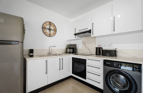 Kapparis Apartment | Thea Court Seaview Retreat