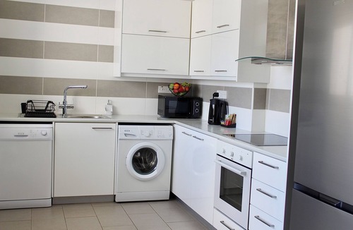 Germasogeia Apartment | Tourist Area: Chic & Modern 2 Bedroom Apartment