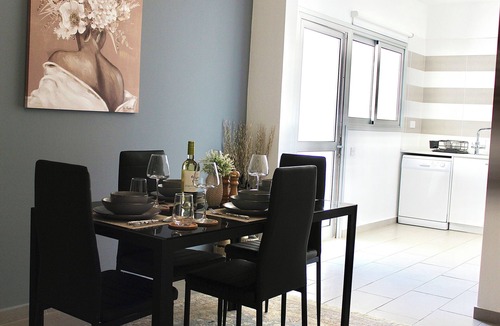 Germasogeia Apartment | Tourist Area: Chic & Modern 2 Bedroom Apartment