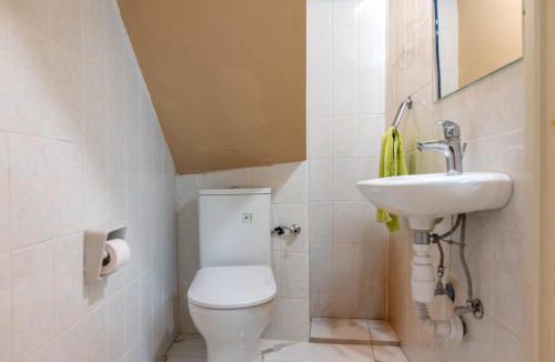 Vouni House | Traditional Stone House in Vouni, Quiet Stay with Courtyard & BBQ