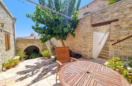 Skarinou Apartment | Traditional Village Pool Paradise Family Apartment