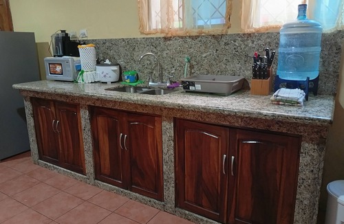 Masaya House | Tranquil 3-bedroom house with AC in Masaya