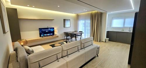 Neapolis Apartment | Trendy Neapolis Beach Apartment