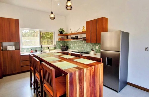 San Juan del Sur House | Tropical 3-bedroom house in vibrant San Juan del Sur - Walk to the beach!