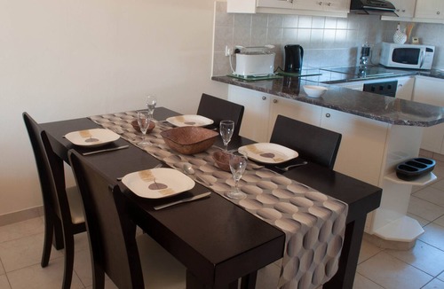 Universal Apartment | Two Bedroom Ground Floor Apartment with Shared Pool (Universal/Paphos)