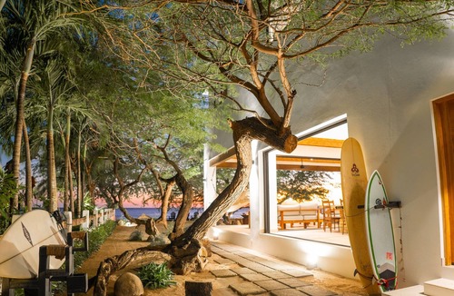 Playa Colorado Villa | Ultra Deluxe Surf Front Estate @Colorados
