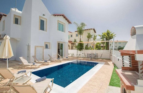 Pernera Villa | Villa ∙ 3 bedrooms ∙ 6 guests