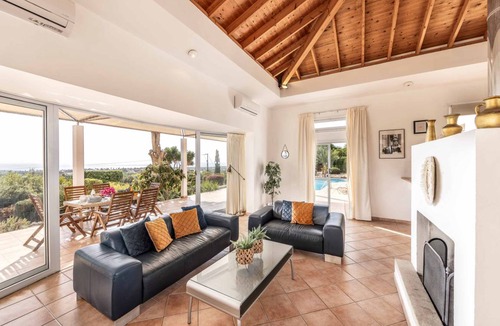 Peyia Town Villa | Villa ∙ 3 bedrooms ∙ 6 guests