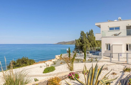 Pachyammos Villa | Villa ∙ 4 bedrooms ∙ 7 guests