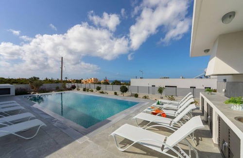 Paphos Villa | Villa ∙ 5 bedrooms ∙ 10 guests