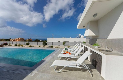 Paphos Villa | Villa ∙ 5 bedrooms ∙ 10 guests