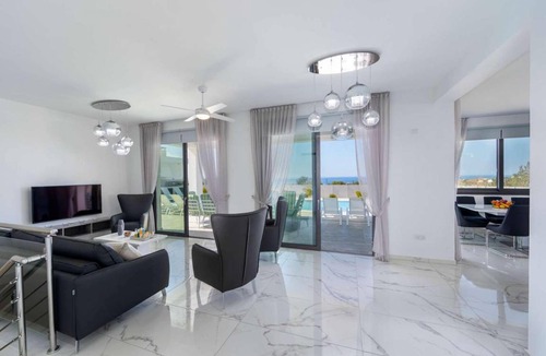 Pegeia Villa | Villa ∙ 5 bedrooms ∙ 10 guests