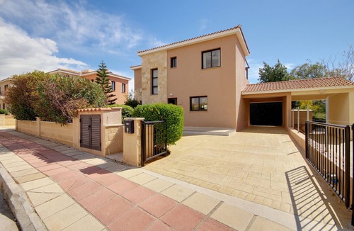 Kouklia Villa | VILLA ADELAIS, A SUPER 4 BED VILLA WITH HEATED POOL IN GREAT LOCATION!
