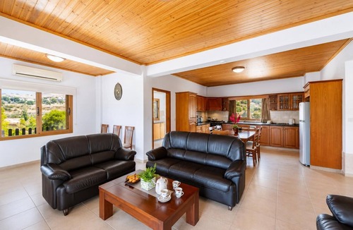 Argaka Villa | Villa Androulla - Four Bedroom Villa, Sleeps 8