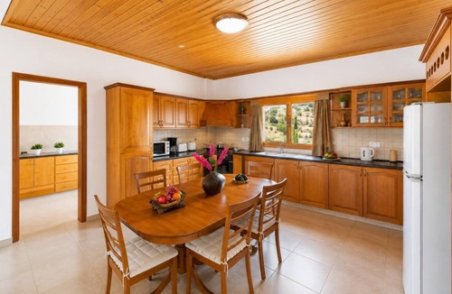 Argaka Villa | Villa Androulla - Four Bedroom Villa, Sleeps 8