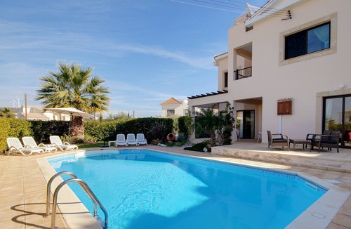 Kouklia Villa | Villa Aphrodite's Rock a Fab 3 bed detached villa with pool in great location!