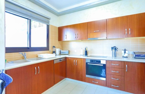 Latsi Villa | Villa Arbanassi - a villa that sleeps 6 guests in 3 bedrooms
