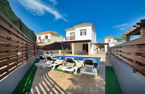 Ayia Thekla Villa | Villa Argyro